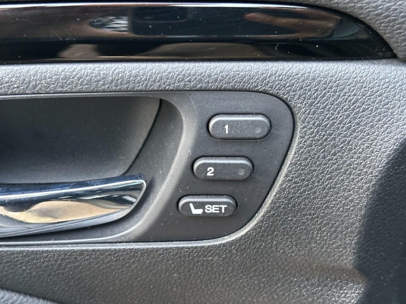 Honda Pilot Vehicle Full-screen Gallery Image 18