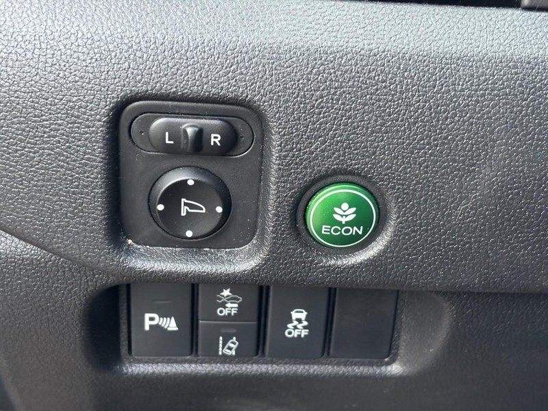 Honda Pilot Vehicle Full-screen Gallery Image 19