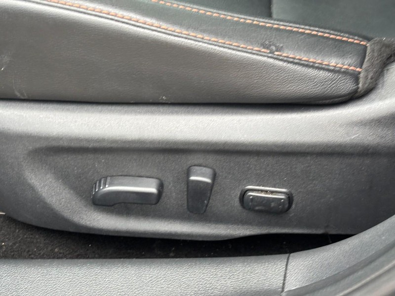 Nissan Sentra Vehicle Full-screen Gallery Image 16