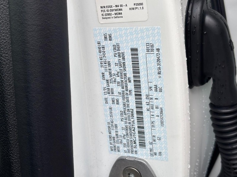 Lincoln Corsair Vehicle Full-screen Gallery Image 26