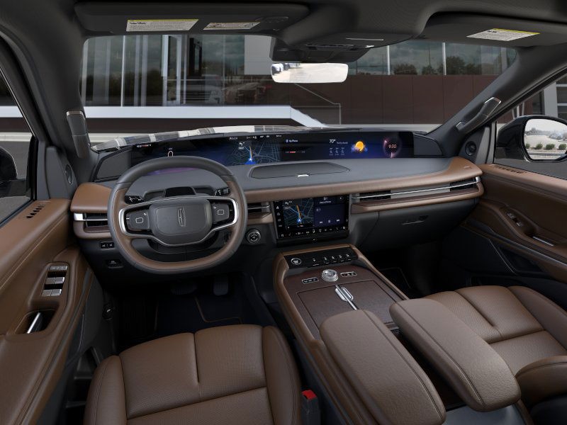 Lincoln Navigator L Vehicle Full-screen Gallery Image 10