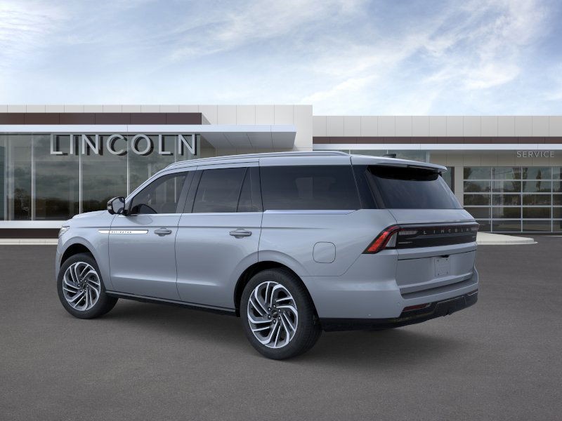 Lincoln Navigator Vehicle Full-screen Gallery Image 04