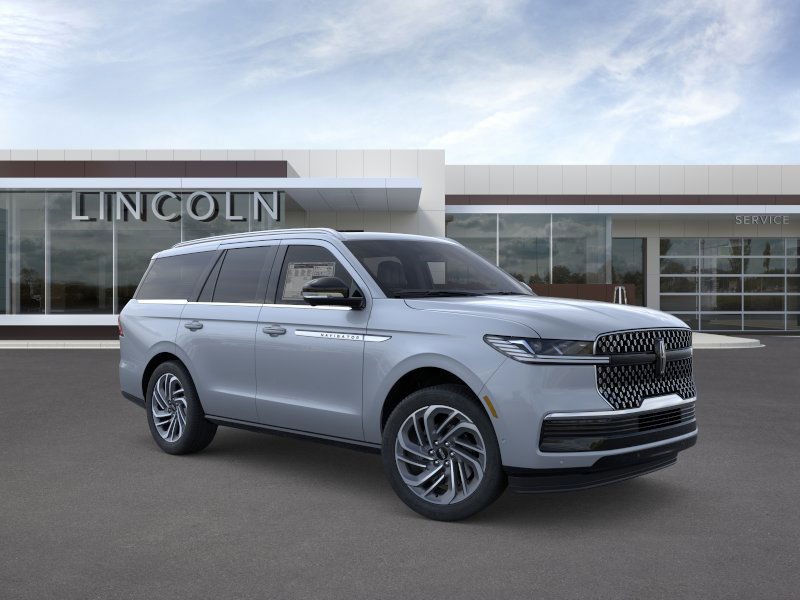 Lincoln Navigator Vehicle Full-screen Gallery Image 07
