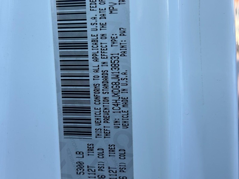 Jeep Wrangler Unlimited Vehicle Full-screen Gallery Image 25