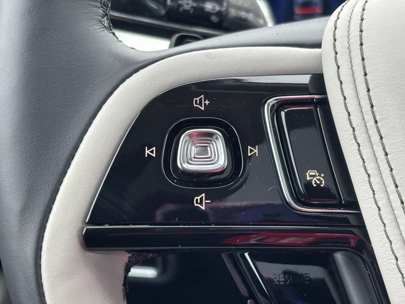 Lincoln Aviator Vehicle Full-screen Gallery Image 20