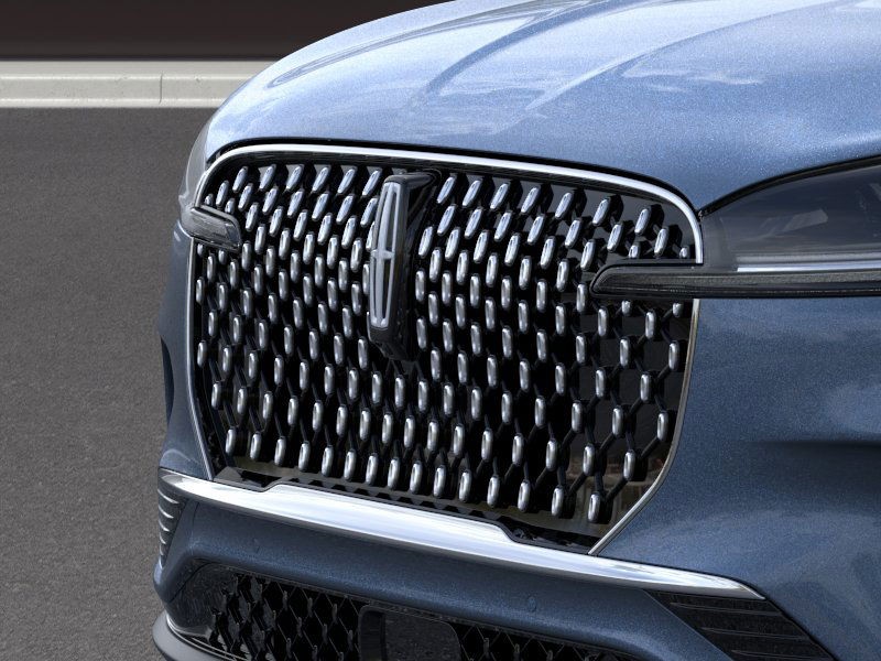 Lincoln Aviator Vehicle Full-screen Gallery Image 18