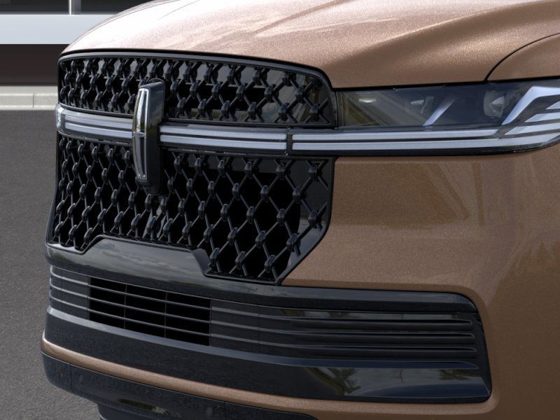 Lincoln Navigator L Vehicle Full-screen Gallery Image 18