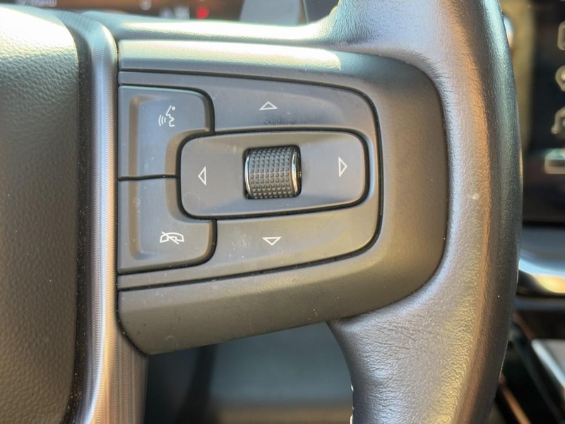 GMC Sierra 1500 Vehicle Full-screen Gallery Image 19