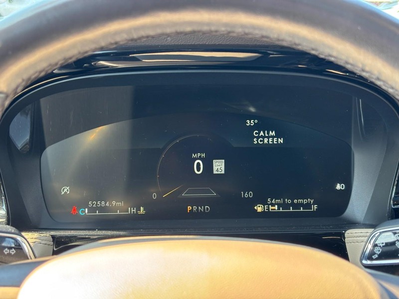 Lincoln Corsair Vehicle Full-screen Gallery Image 21