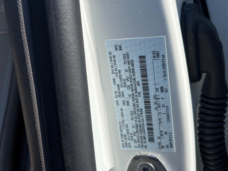 Lincoln Corsair Vehicle Full-screen Gallery Image 25