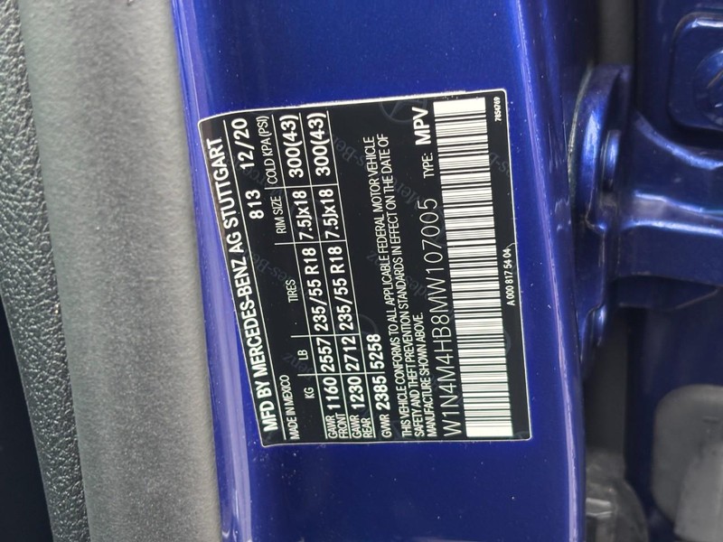 Mercedes-Benz GLB Vehicle Full-screen Gallery Image 25