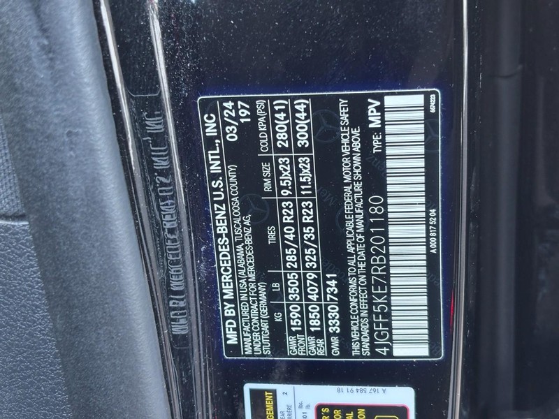 Mercedes-Benz GLS Vehicle Full-screen Gallery Image 22