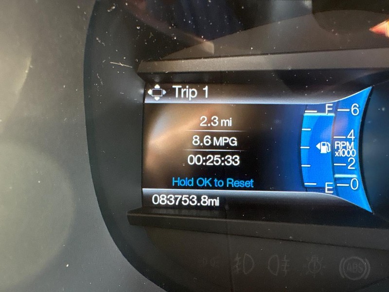 Ford Edge Vehicle Full-screen Gallery Image 07