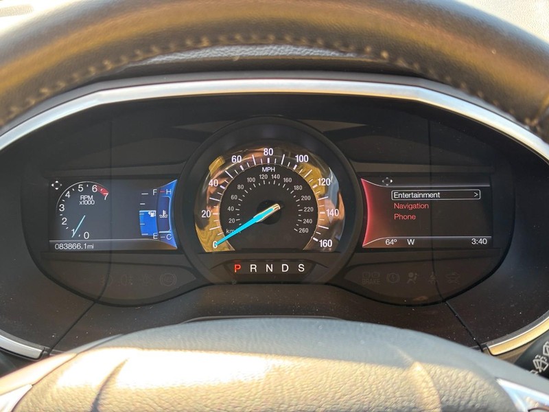 Ford Edge Vehicle Full-screen Gallery Image 22