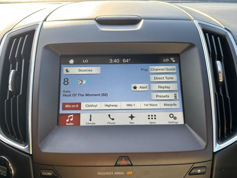 Ford Edge Vehicle Full-screen Gallery Image 23