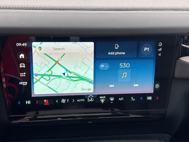 Lincoln Navigator Vehicle Full-screen Gallery Image 26