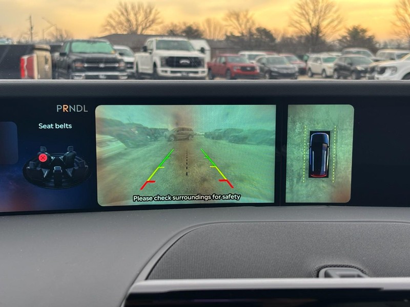 Lincoln Nautilus Vehicle Full-screen Gallery Image 24