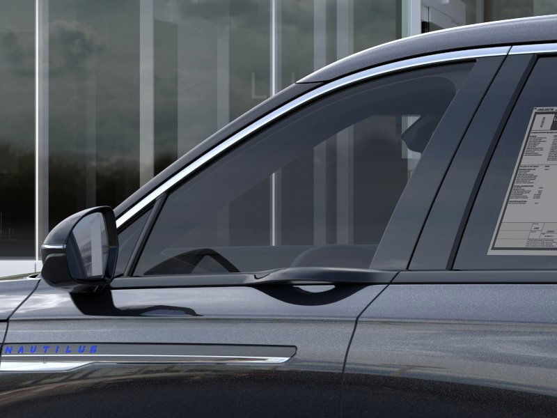 Lincoln Nautilus Vehicle Full-screen Gallery Image 21
