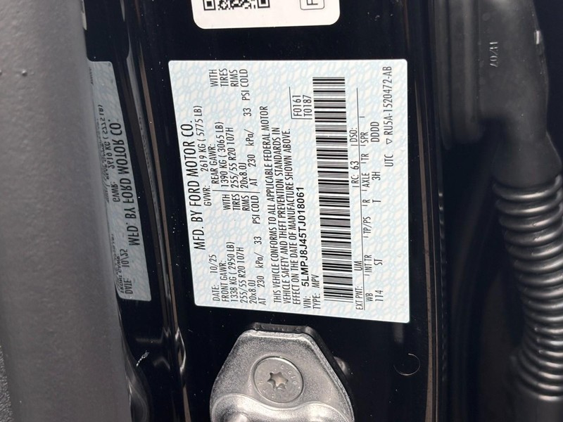 Lincoln Nautilus Vehicle Full-screen Gallery Image 27