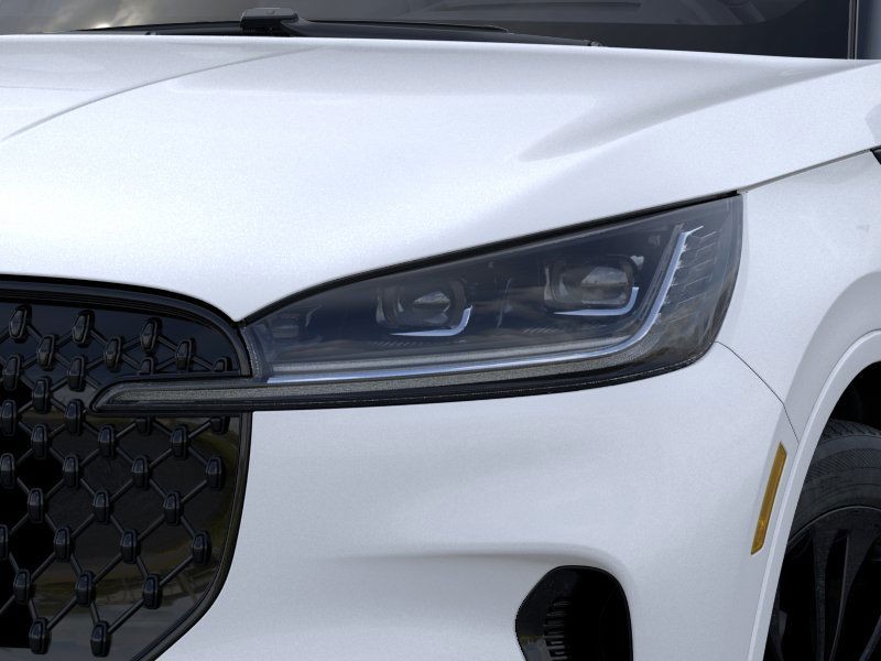 Lincoln Aviator Vehicle Full-screen Gallery Image 19