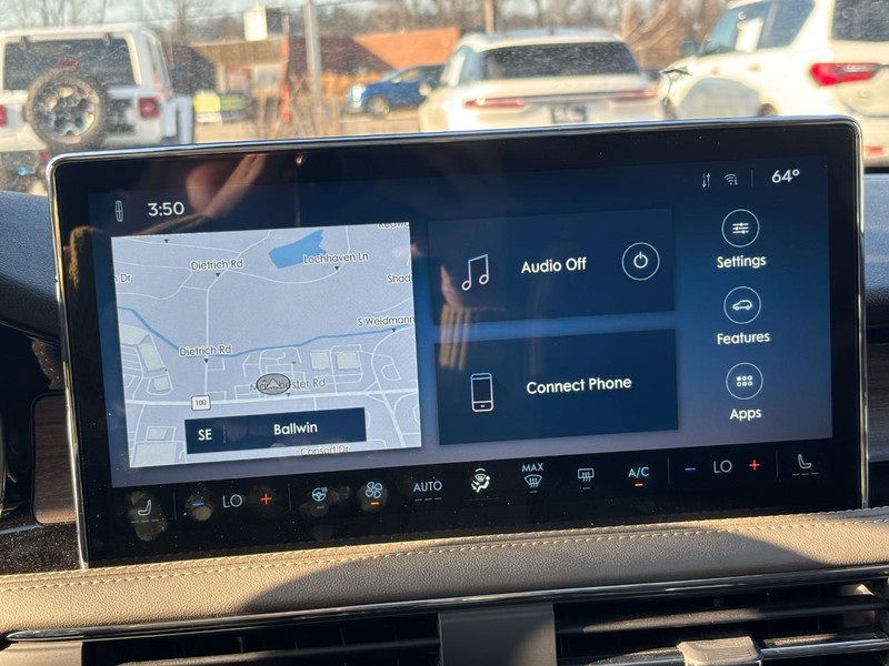 Lincoln Corsair Vehicle Full-screen Gallery Image 23