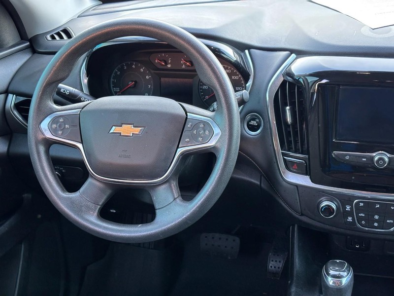 Chevrolet Traverse Vehicle Full-screen Gallery Image 13