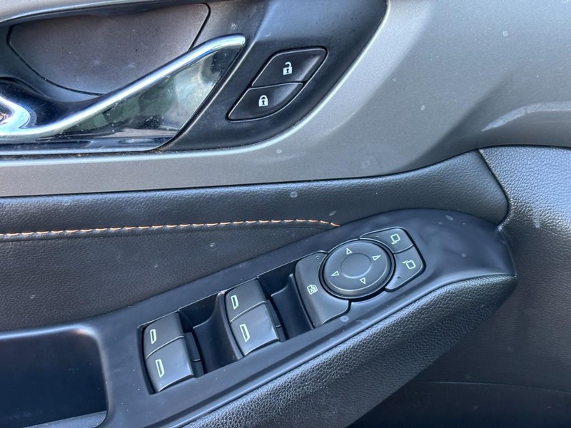 Chevrolet Traverse Vehicle Full-screen Gallery Image 17