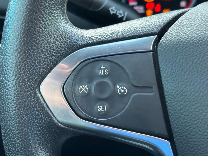 Chevrolet Traverse Vehicle Full-screen Gallery Image 18