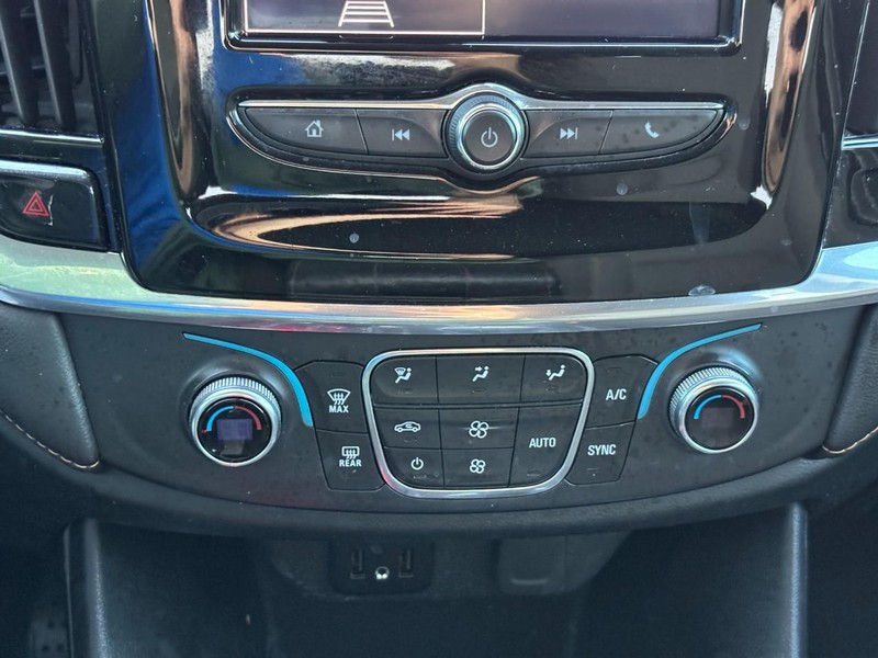 Chevrolet Traverse Vehicle Full-screen Gallery Image 23