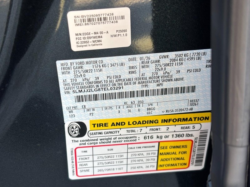 Lincoln Navigator Vehicle Full-screen Gallery Image 28