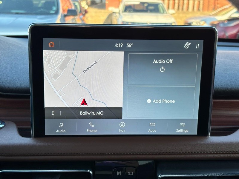 Lincoln Aviator Vehicle Full-screen Gallery Image 23