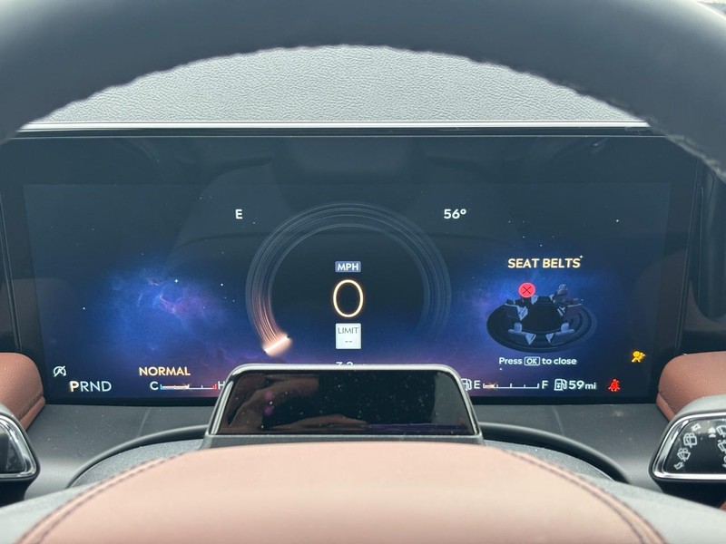 Lincoln Aviator Vehicle Full-screen Gallery Image 23