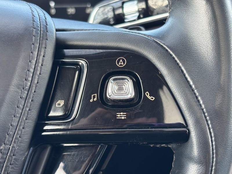 Lincoln Aviator Vehicle Full-screen Gallery Image 20