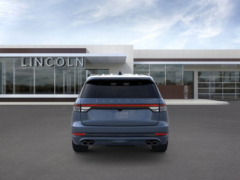 Lincoln Aviator Vehicle Full-screen Gallery Image 05