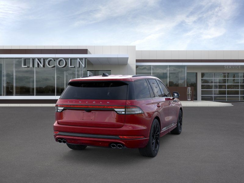 Lincoln Aviator Vehicle Full-screen Gallery Image 09