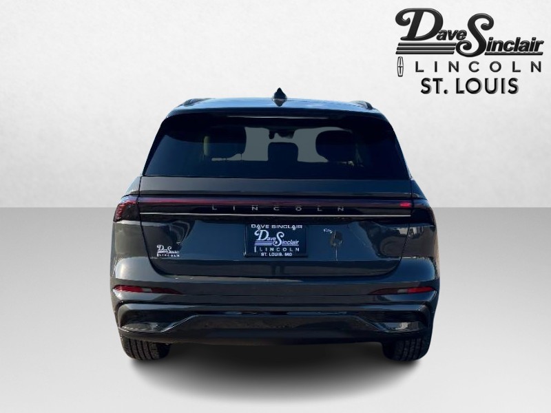 Lincoln Nautilus Vehicle Full-screen Gallery Image 06