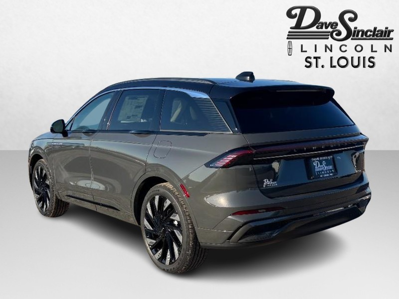 Lincoln Nautilus Vehicle Full-screen Gallery Image 07