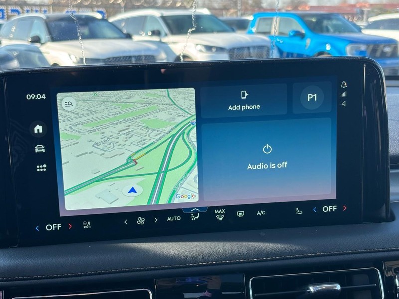 Lincoln Aviator Vehicle Full-screen Gallery Image 24