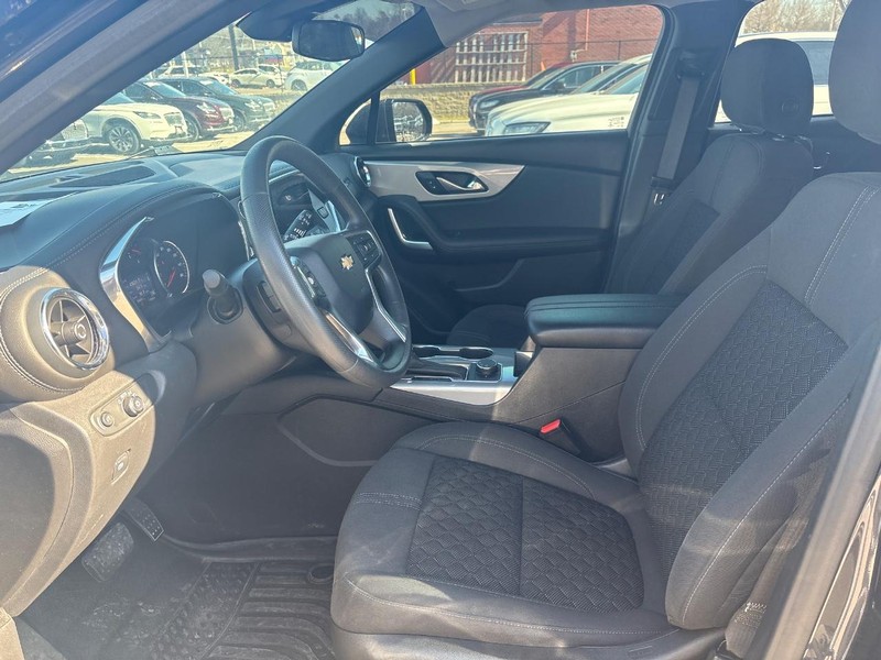 Chevrolet Blazer Vehicle Full-screen Gallery Image 05