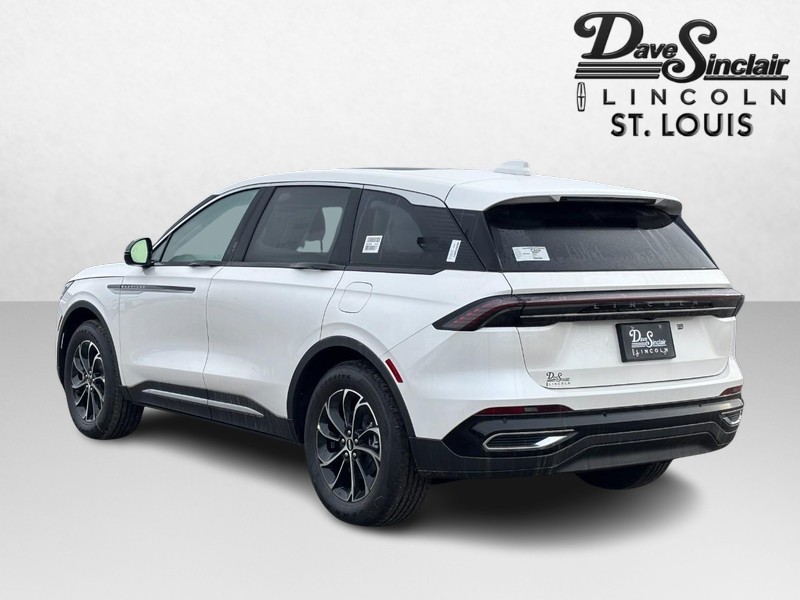 Lincoln Nautilus Vehicle Full-screen Gallery Image 05