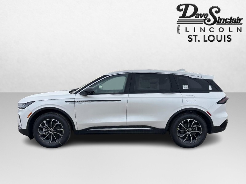 Lincoln Nautilus Vehicle Full-screen Gallery Image 06