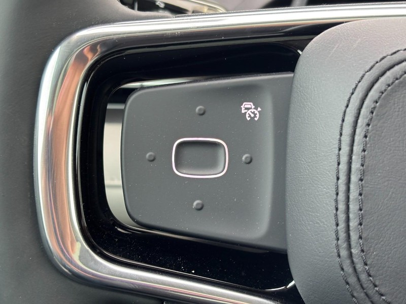 Lincoln Nautilus Vehicle Full-screen Gallery Image 19