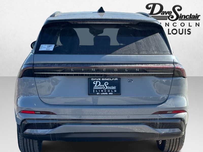 Lincoln Nautilus Vehicle Full-screen Gallery Image 06