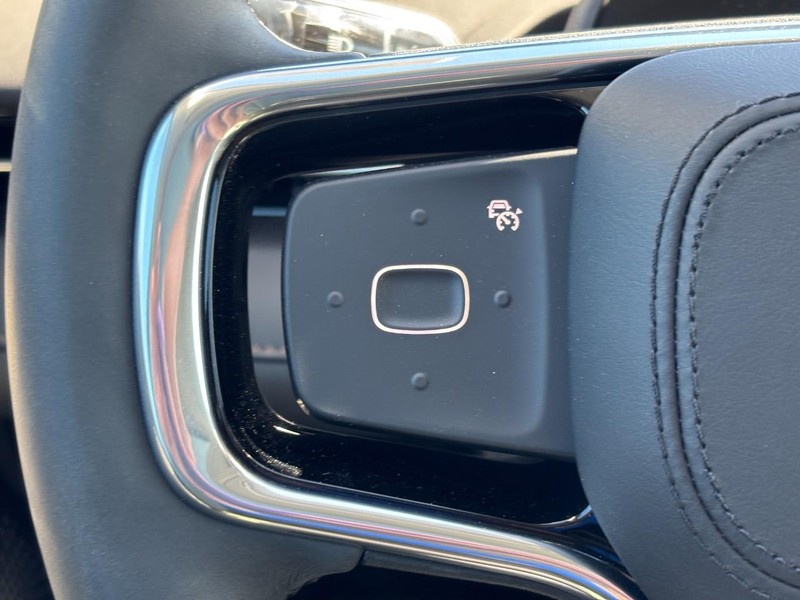 Lincoln Nautilus Vehicle Full-screen Gallery Image 19