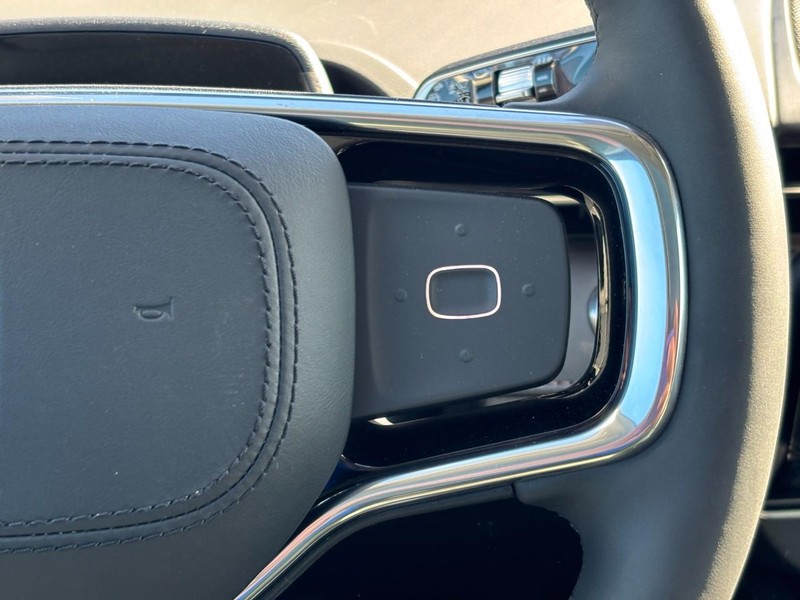 Lincoln Nautilus Vehicle Full-screen Gallery Image 21