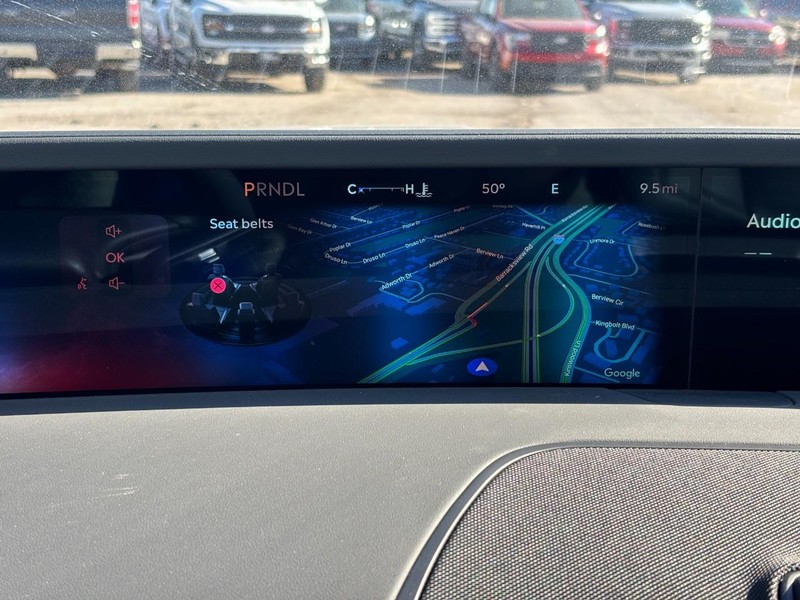 Lincoln Nautilus Vehicle Full-screen Gallery Image 23