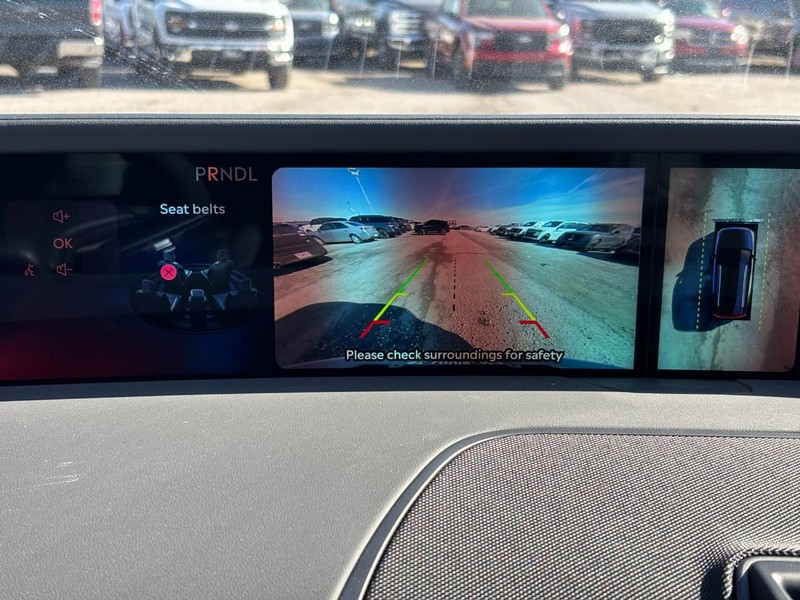 Lincoln Nautilus Vehicle Full-screen Gallery Image 24