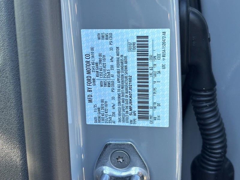 Lincoln Nautilus Vehicle Full-screen Gallery Image 27