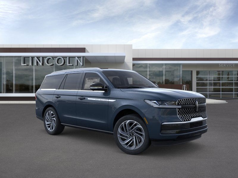 Lincoln Navigator Vehicle Full-screen Gallery Image 07
