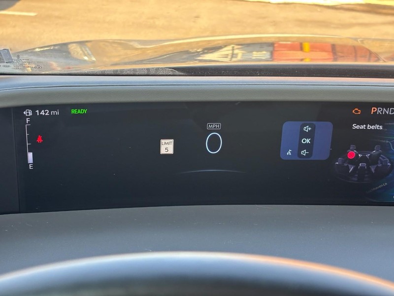 Lincoln Nautilus Vehicle Full-screen Gallery Image 22